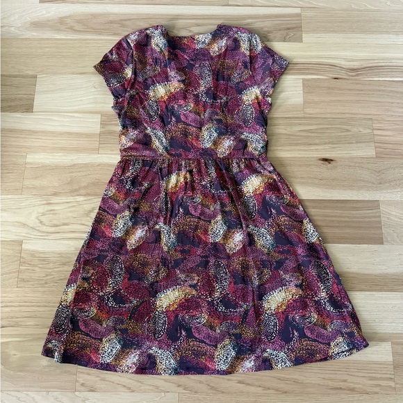 Garnet Hill Garden party Dress Jersey knit Twist Cap Sleeve Chic Size 16 paisley - Picture 5 of 10